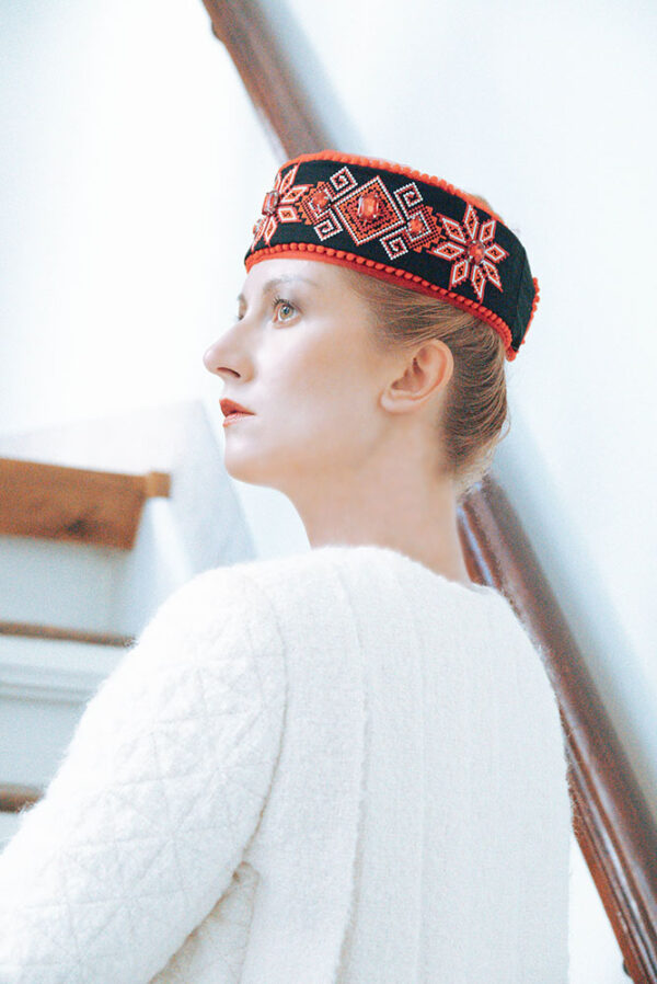 Chilce with Embroidery - Image 2