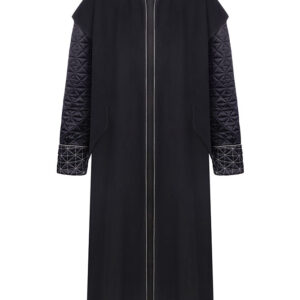 Coat with quilted sleeves